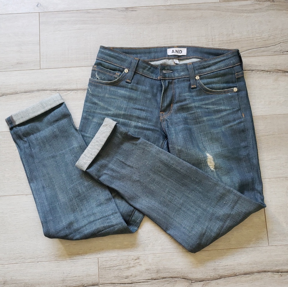 A.N.D. cropped jeans